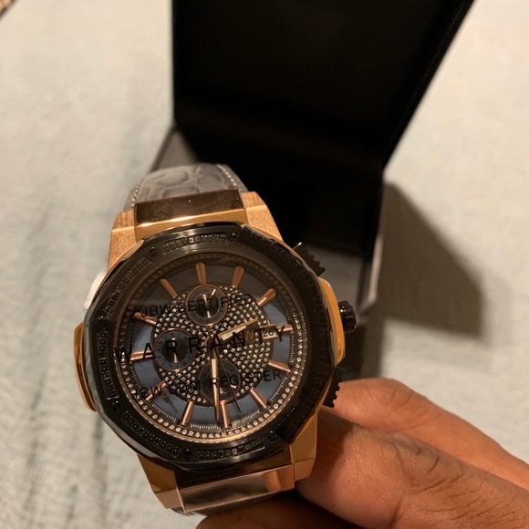I have 2 jbw diamond watches brand new in the box
